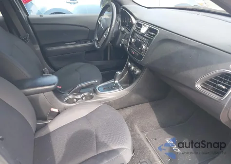 2014 Chrysler 200 Touring из США, поврежденный, VIN 1C3CCBBG7EN114957